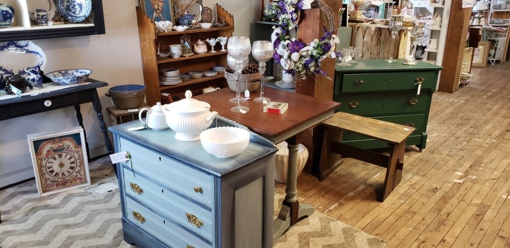 Fabulous Finds Boutique & Consignment